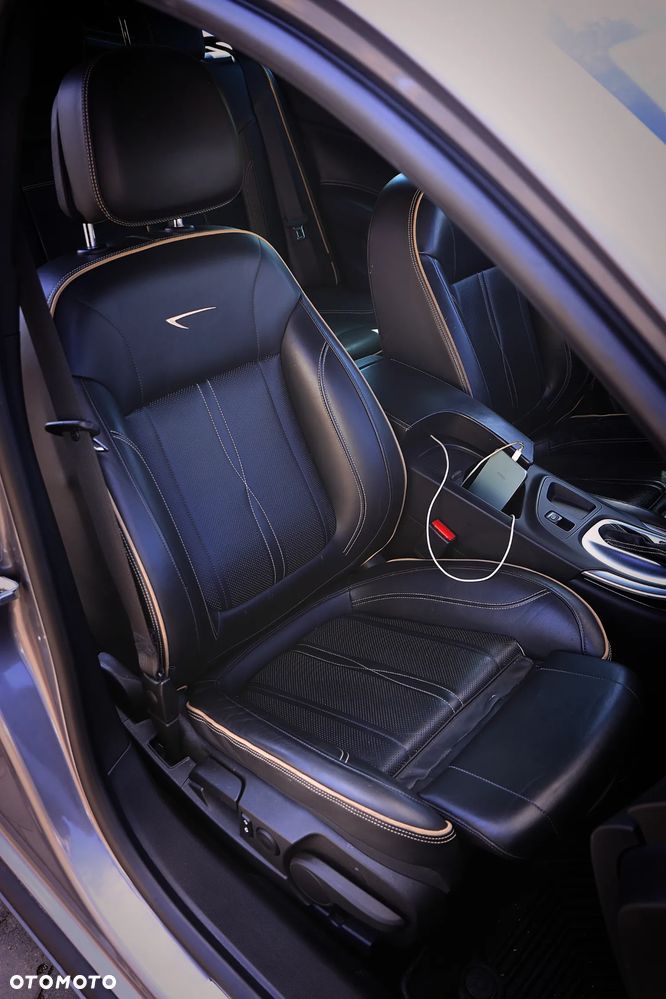 Opel Insignia - 15