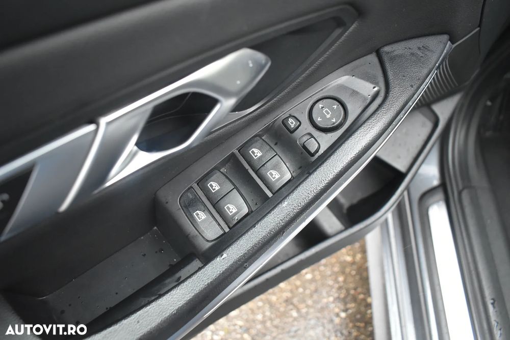 BMW Seria 3 320d xDrive AT Luxury Line - 9
