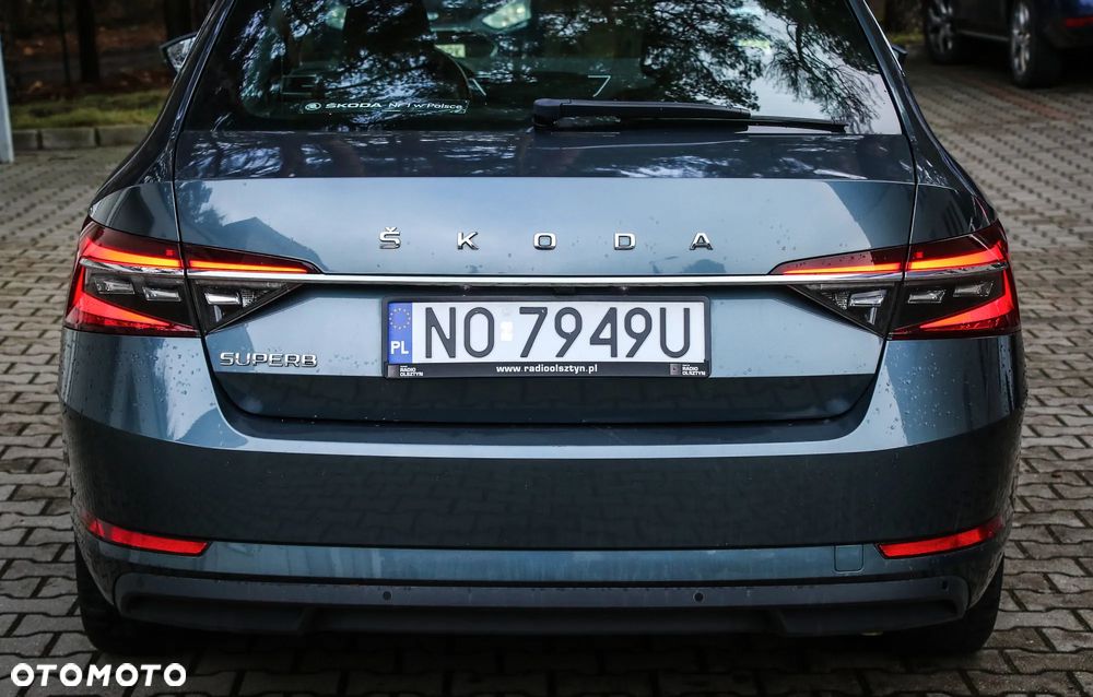 Skoda Superb 2.0 TSI Ambition DSG - 6