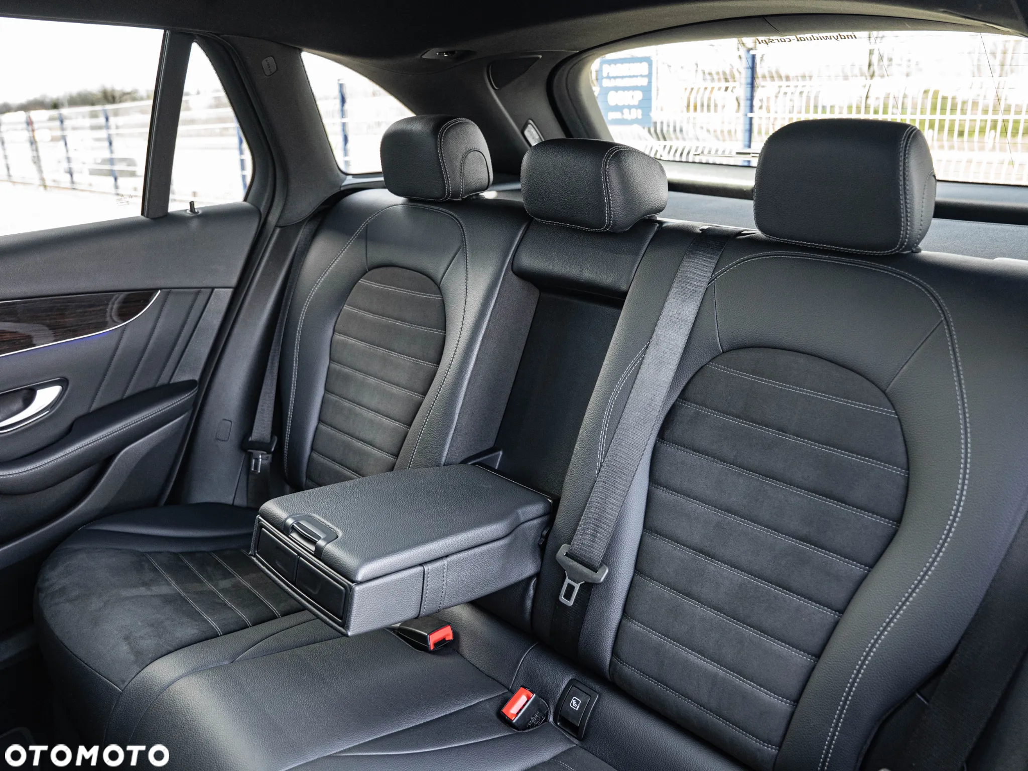 Mercedes-Benz GLC - 29