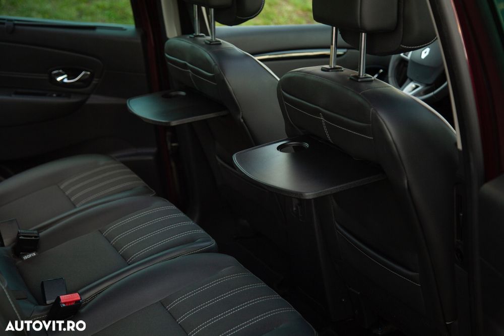 Renault Grand Scenic - 10