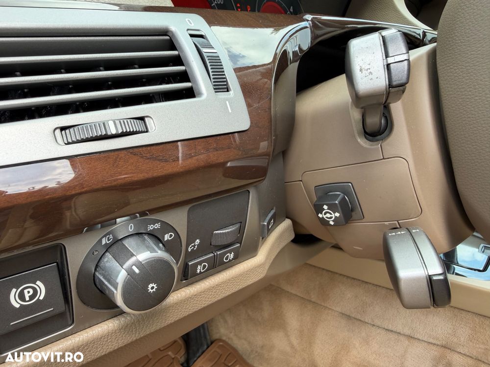 BMW Seria 7 730d A - 29