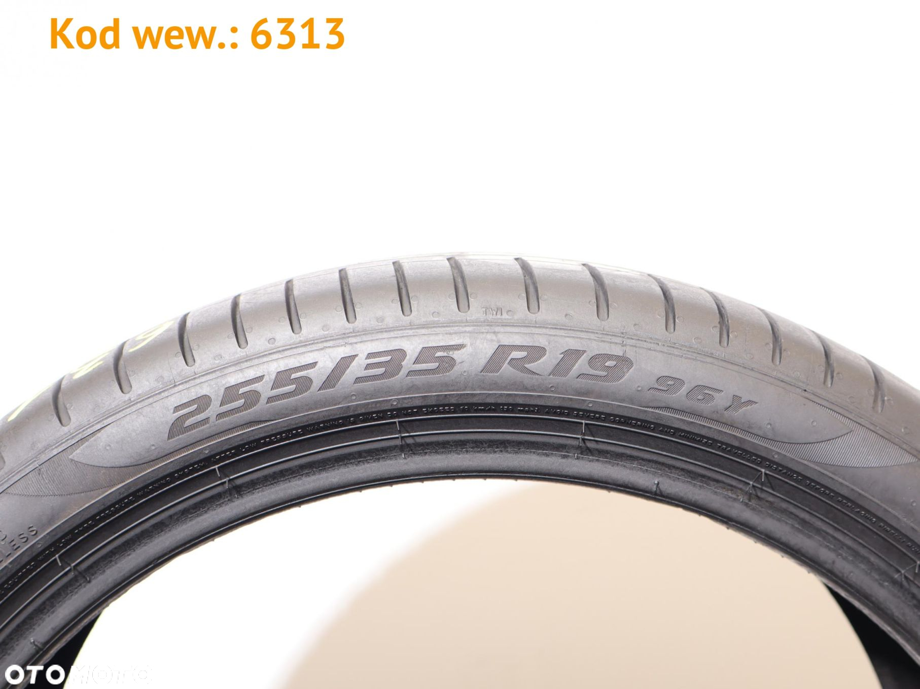 Pirelli P ZERO TM - 255/35 R19 - 4