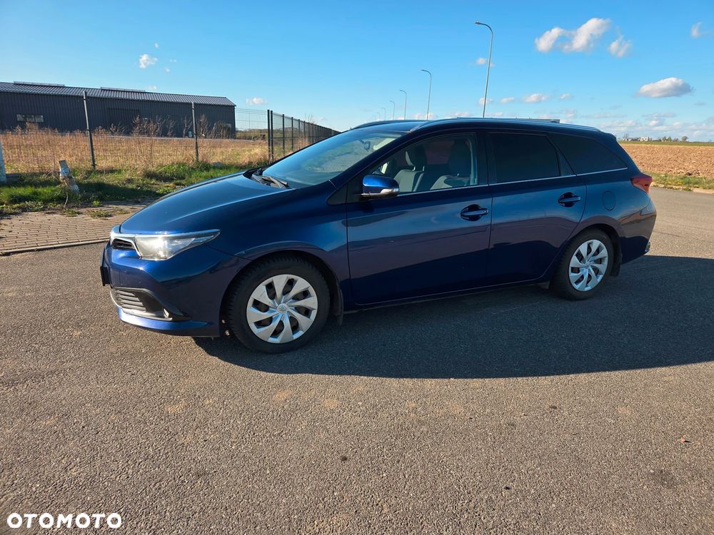 Toyota Auris 1.6 Comfort - 1