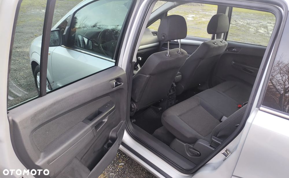 Opel Zafira 1.8 Selection 110 Jahre - 18