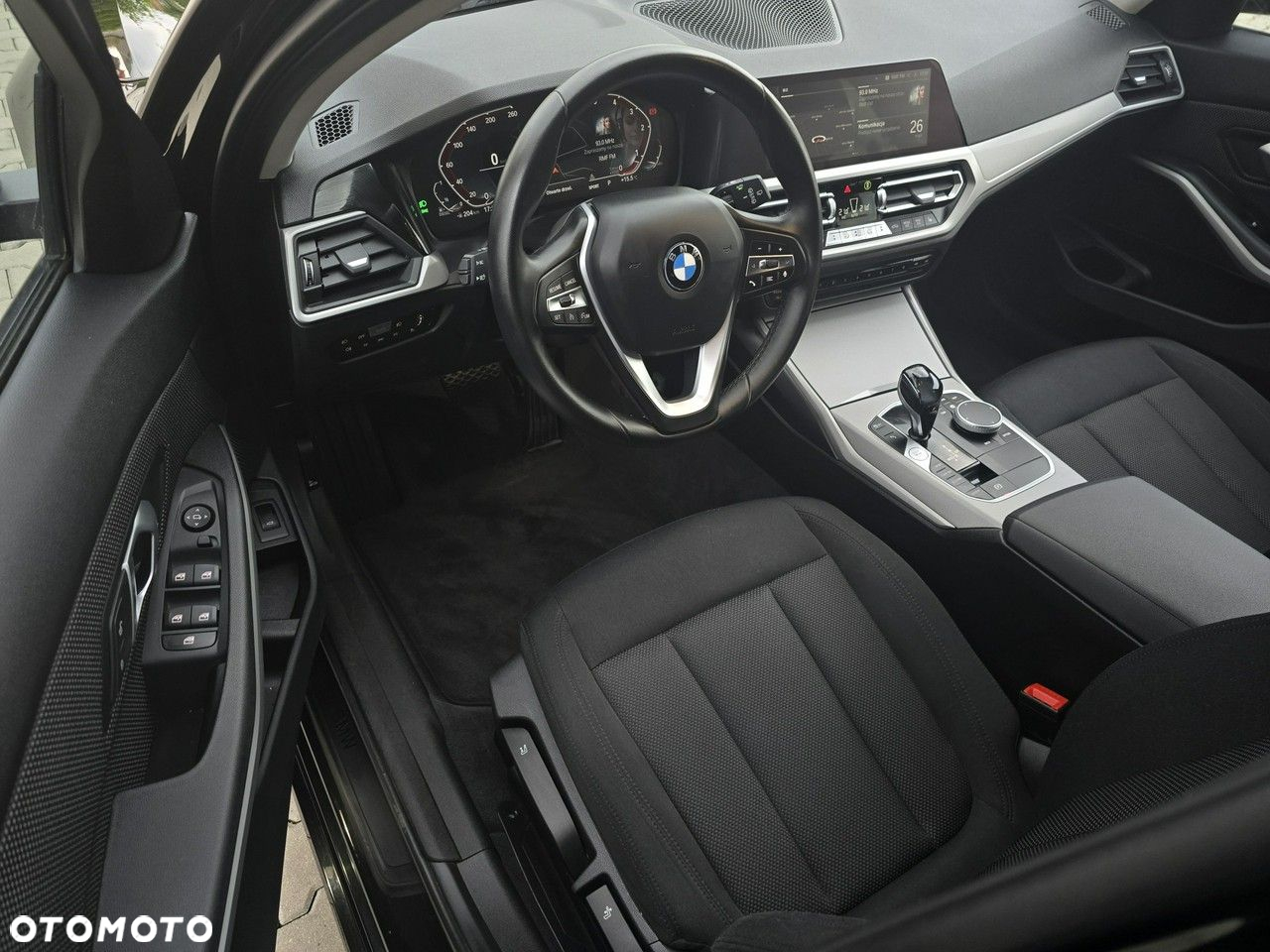 BMW Seria 3 318d Luxury Line - 18