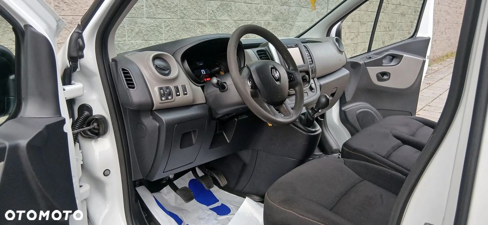 Renault Trafic L2H1 2,9t Business - 23