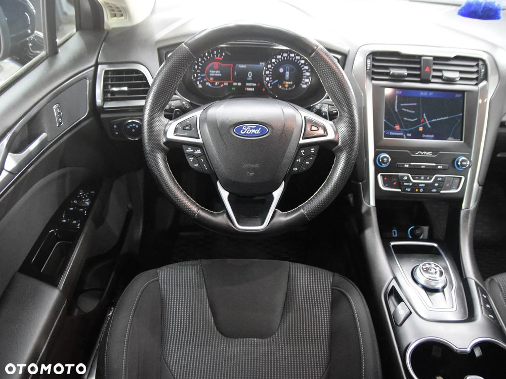 Ford Mondeo 2.0 TDCi Titanium PowerShift - 26