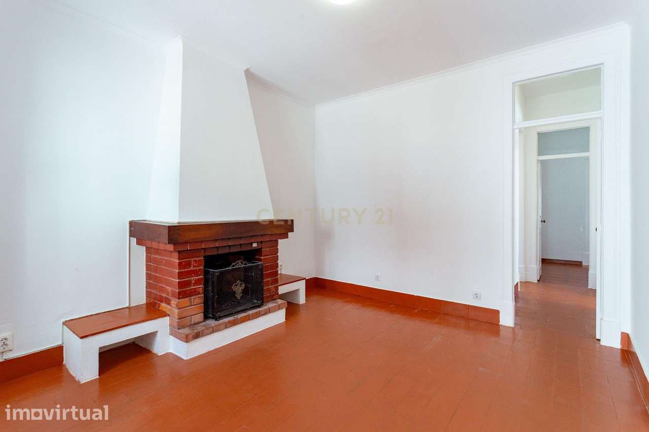 Moradia T2 com Garagem e Logradouro para Arrendamento - Grande imagem: 4/40
