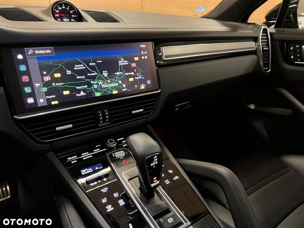 Porsche Cayenne - 23