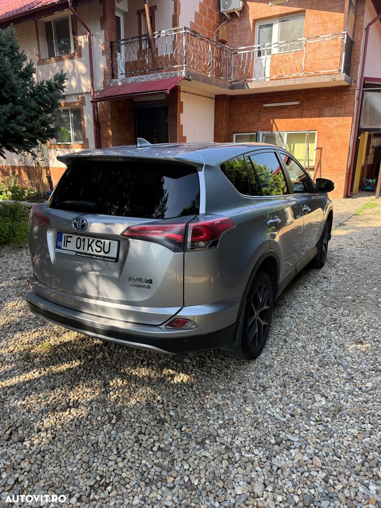 Toyota RAV4 - 5