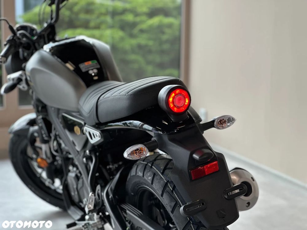 Yamaha XSR - 5
