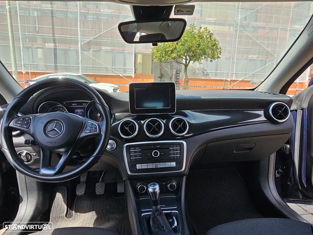 Mercedes-Benz CLA 180 d BlueEFFICIENCY Edition - 5