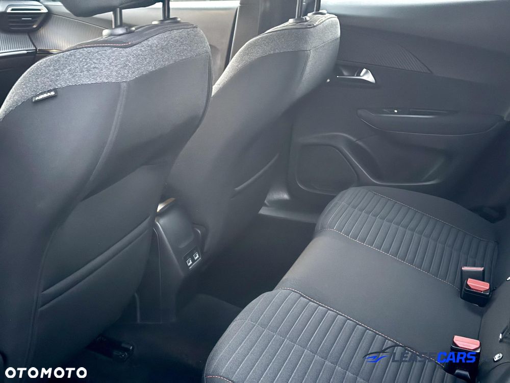 Peugeot 2008 1.2 PureTech Active Pack S&S EAT8 - 33