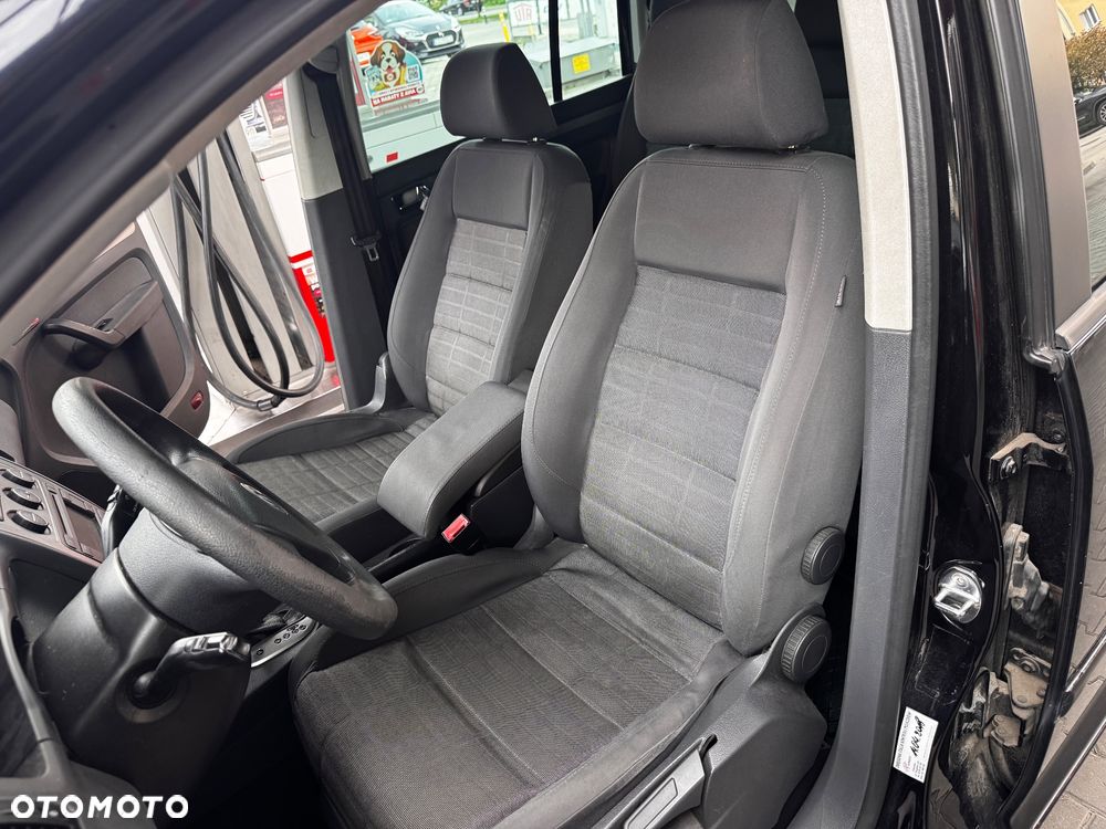 Volkswagen Touran 1.9 TDI DPF Trendline DSG - 28