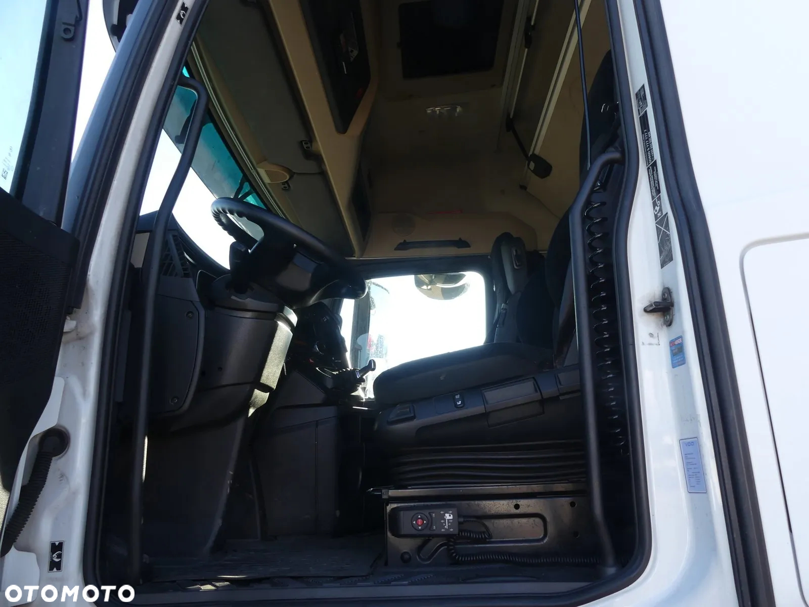 Mercedes-Benz Actros - 7