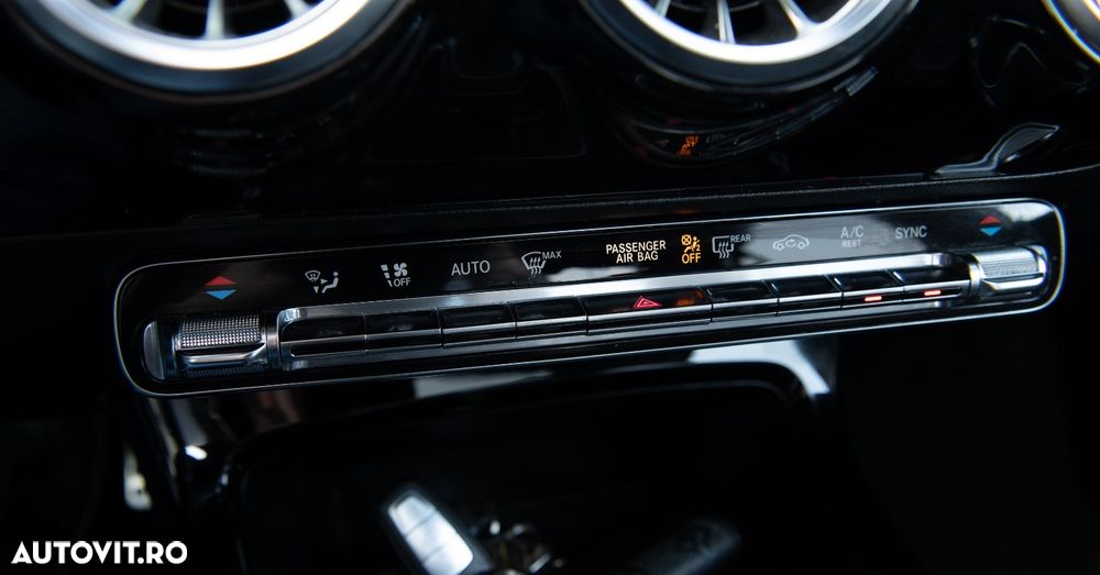 Mercedes-Benz A 220 4Matic 7G-DCT AMG Line - 27