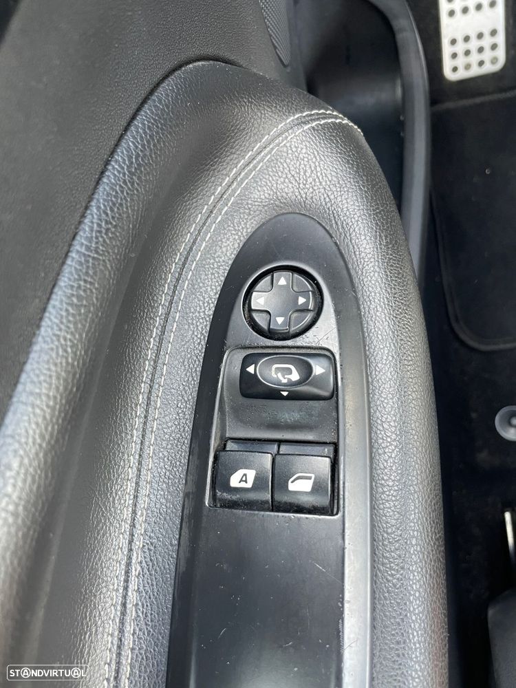 Citroën DS3 1.6 HDi Airdream So Chic - 16