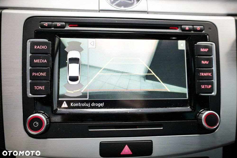 Volkswagen Passat CC - 16