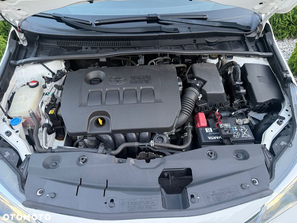 Toyota Avensis Touring Sports 1.8 Edition S+ - 35