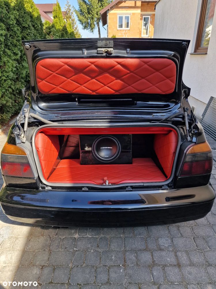 Volkswagen Golf 1.6 - 11