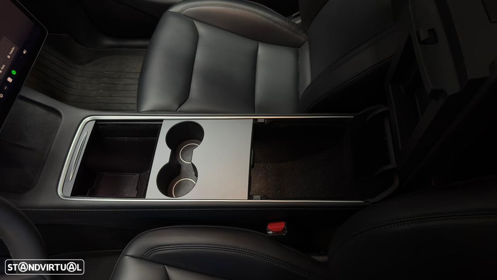 Tesla Model Y Long Range Tração Integral - 28