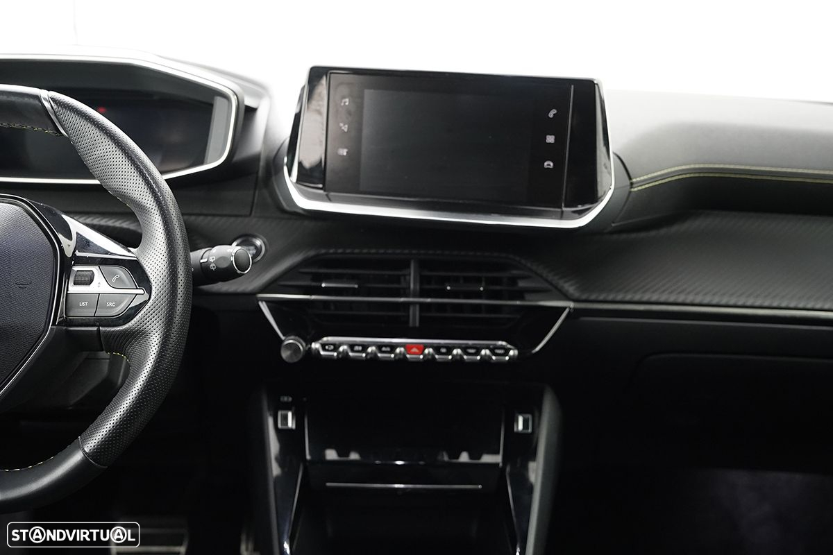Peugeot e-2008 50 kWh GT - 10