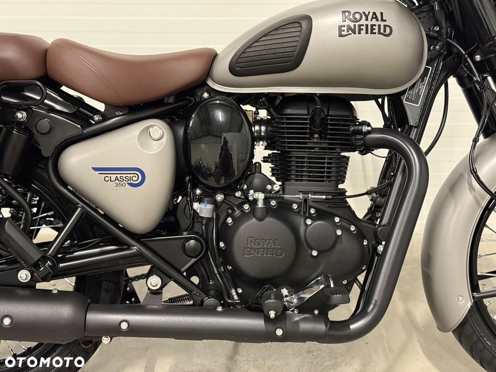 Royal Enfield Classic - 13