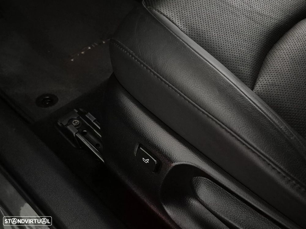 Toyota Prius 1.8 Luxury Pele - 20