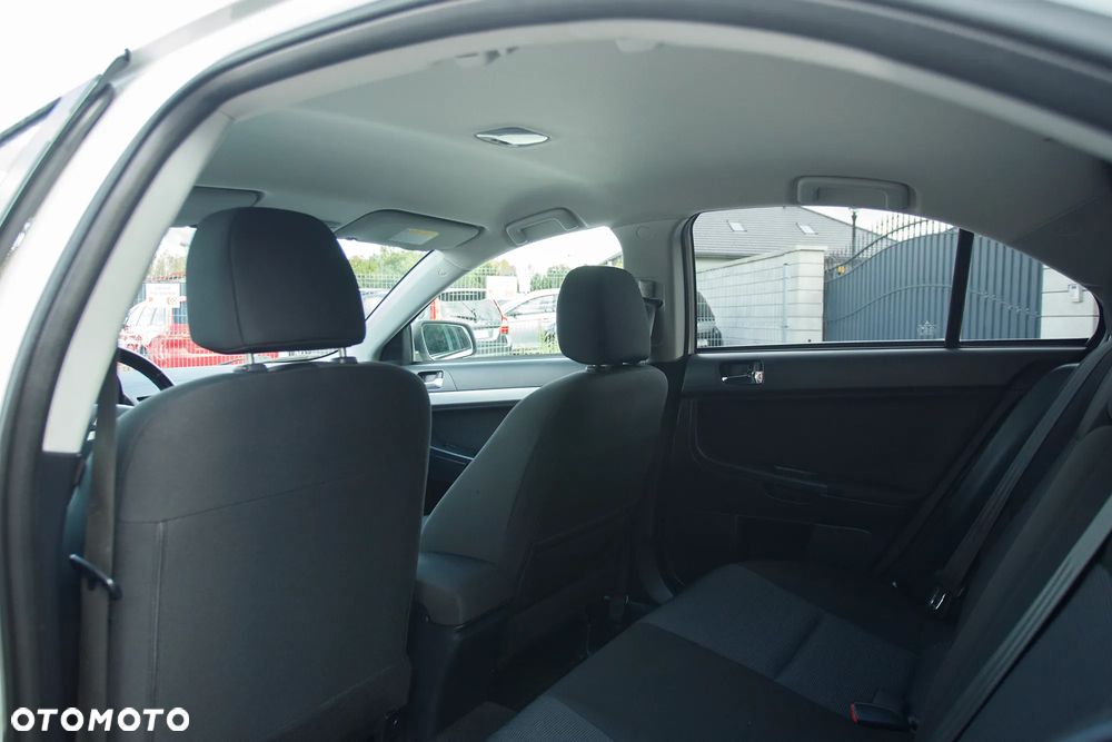 Mitsubishi Lancer 1.8 Clear Tec Intense - 24
