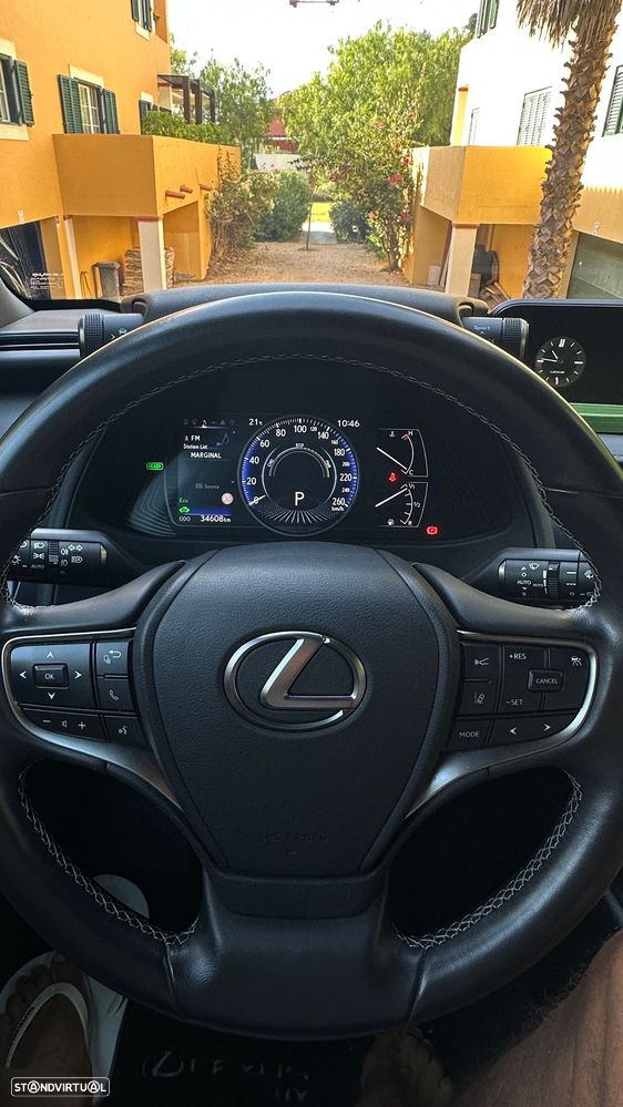 Lexus UX 250h F Sport - 6