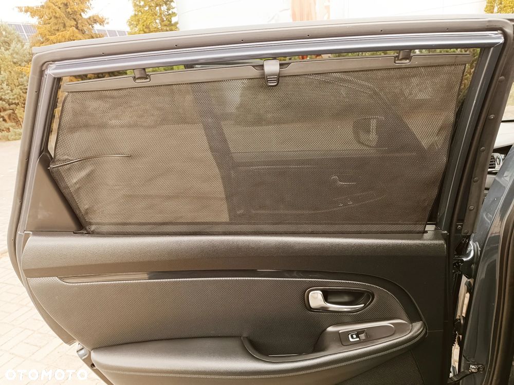 Kia Carens 1.6 GDI L 7os EU6 - 36