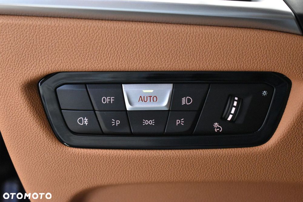 BMW Seria 3 320d mHEV M Sport sport - 12