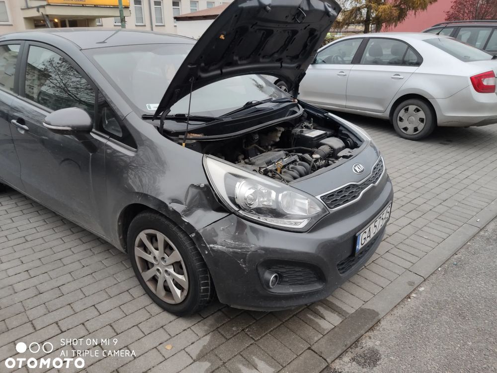 Kia Rio - 13