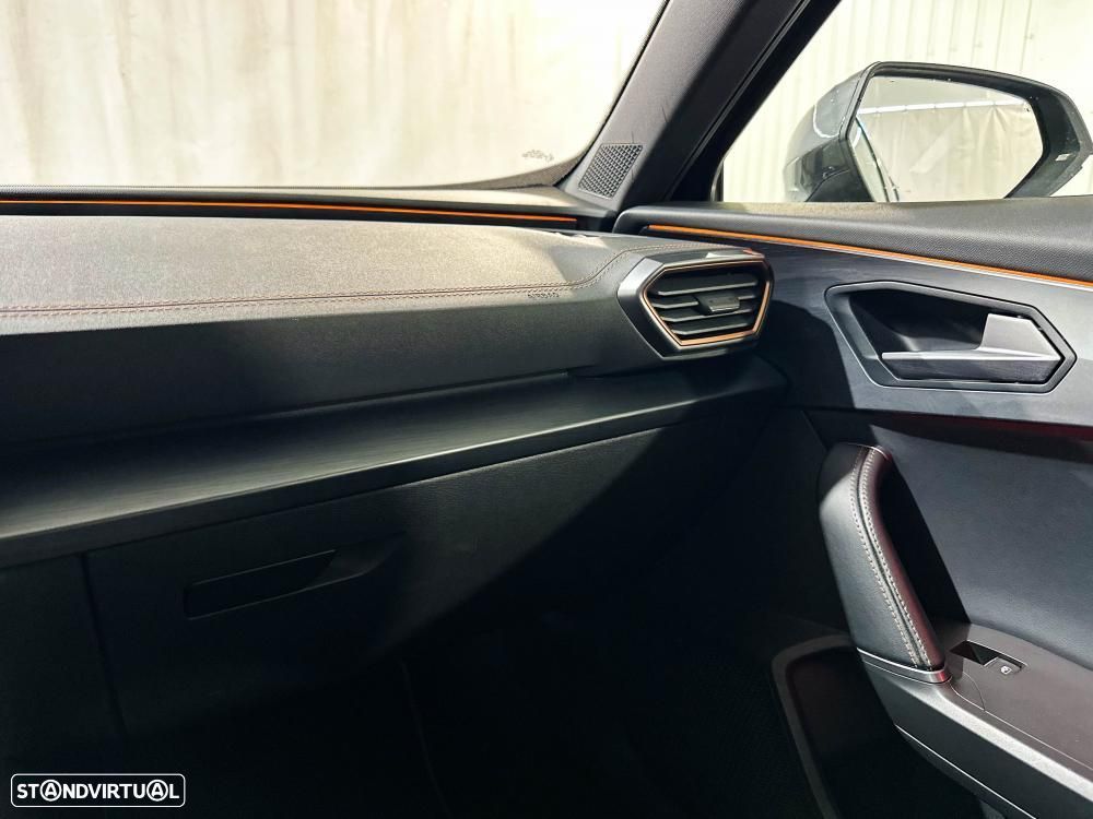 Cupra Formentor 1.4 e-Hybrid DSG VZ - 27