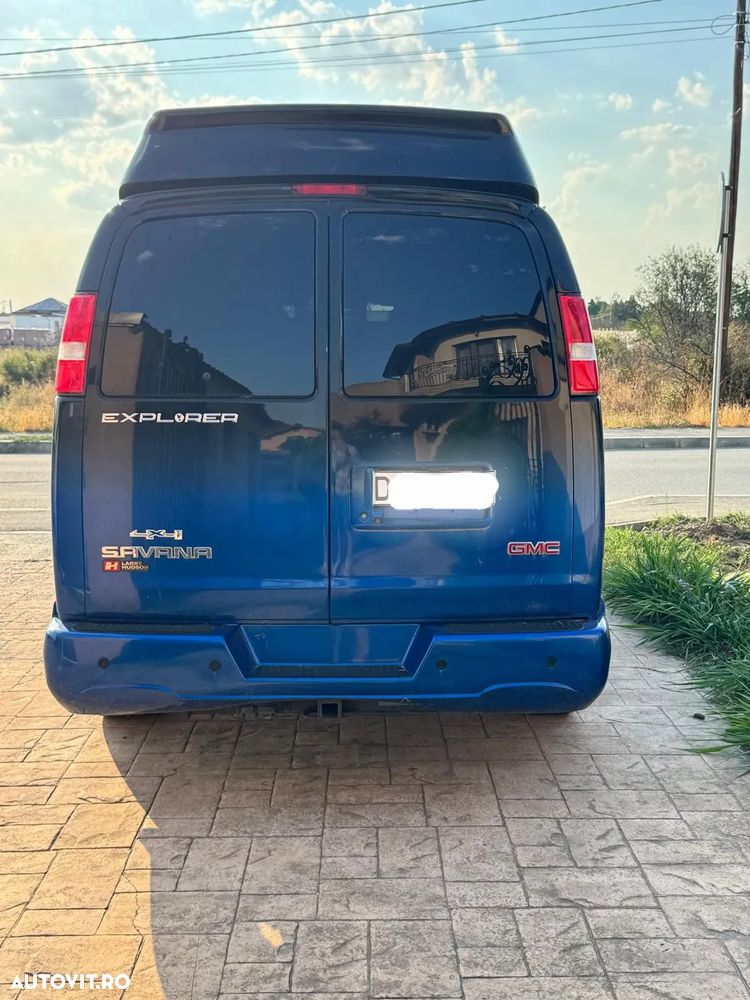 GMC Savana - 5