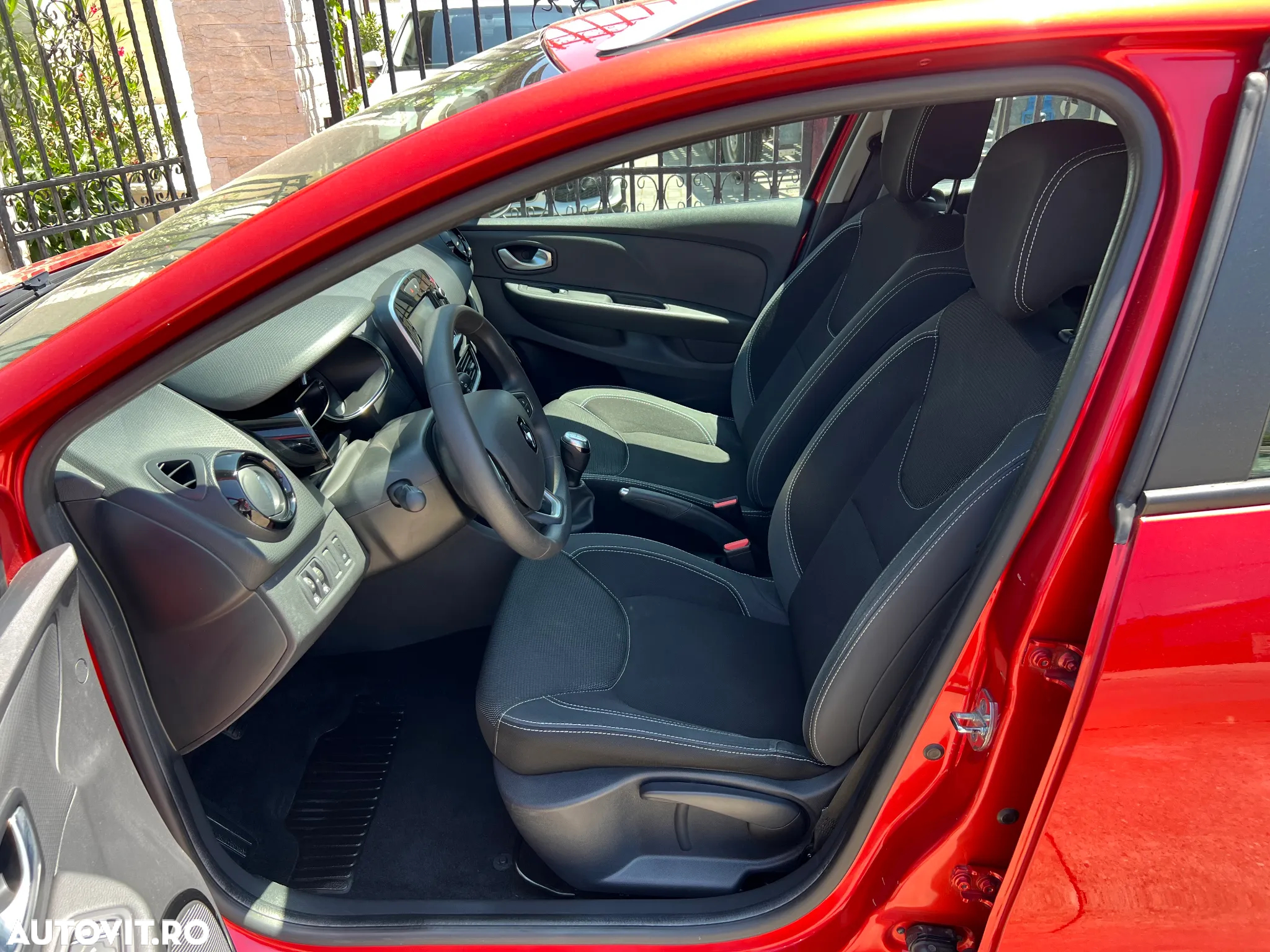 Renault Clio Grandtour (Energy) TCe 90 Start & Stop LIMITED - 6