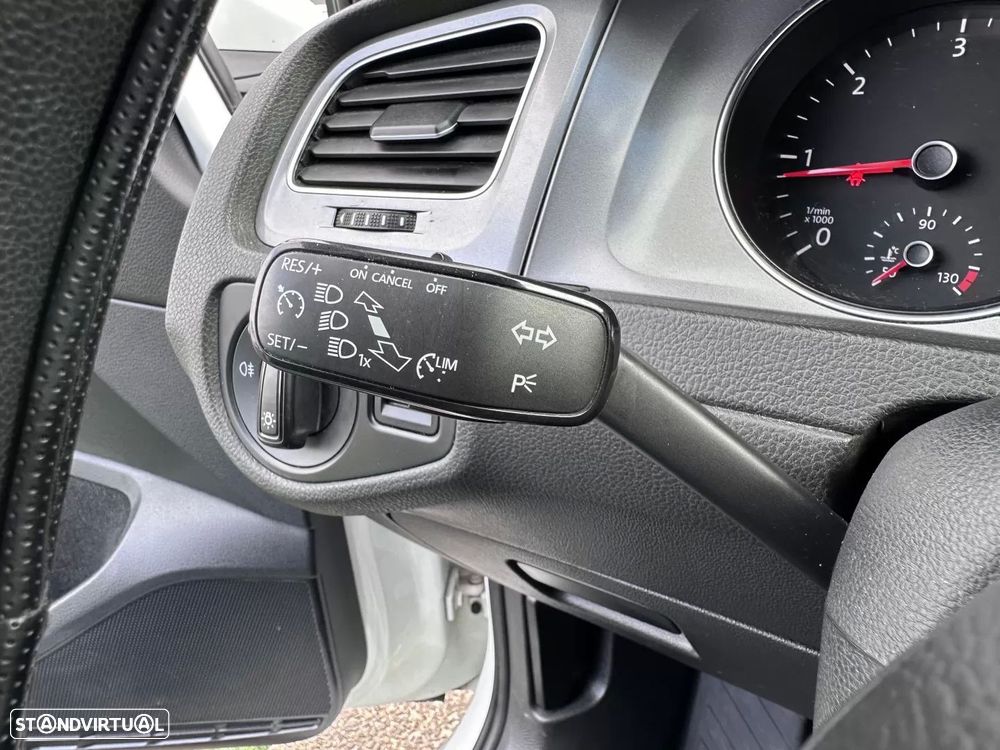 VW Golf Variant 1.6 TDi Highline - 30