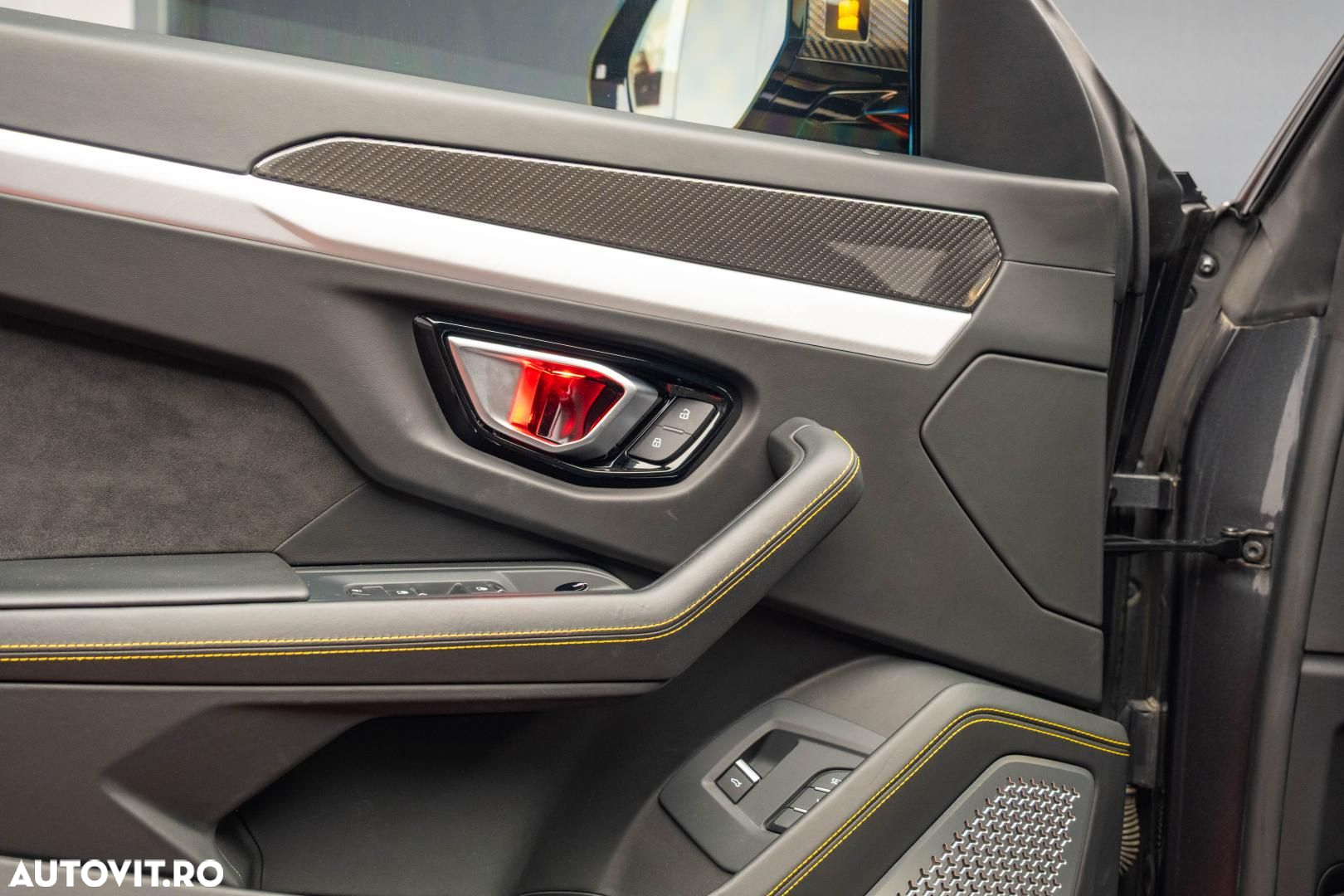 Lamborghini URUS - 23