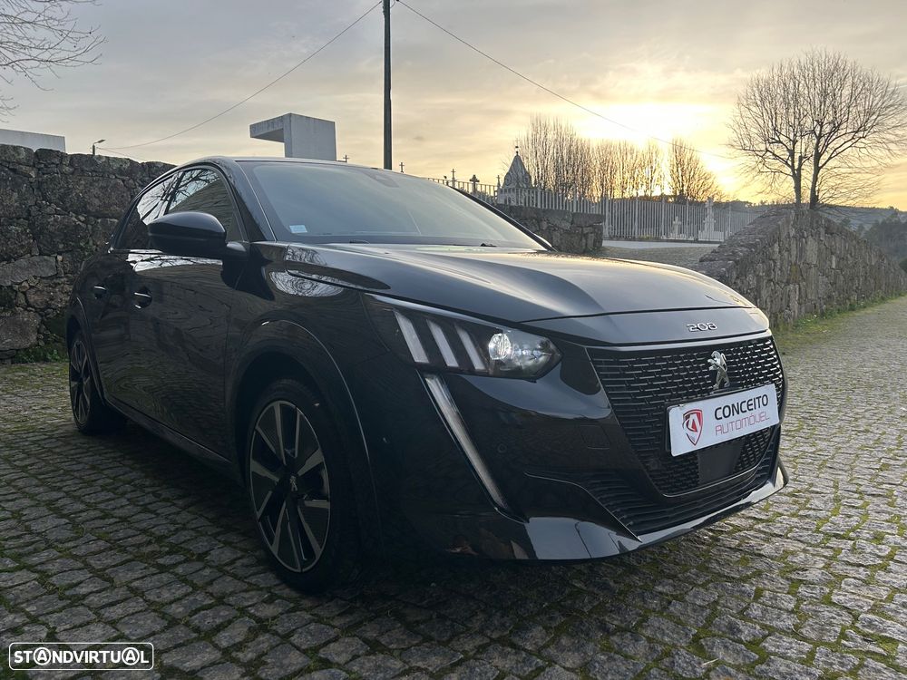 Peugeot e-208 50 kWh GT - 4