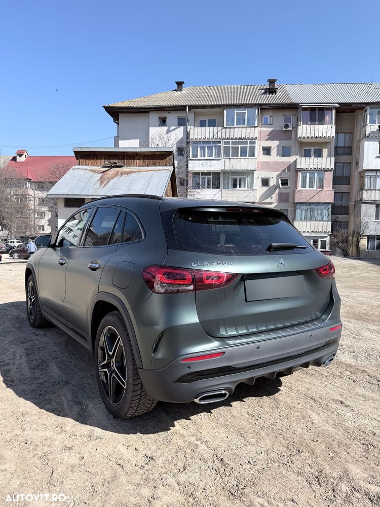 Mercedes-Benz GLA 250 e - 6