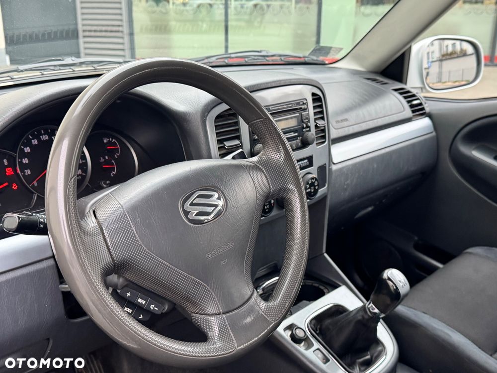 Suzuki Vitara 2.0 16V JLXS - 26