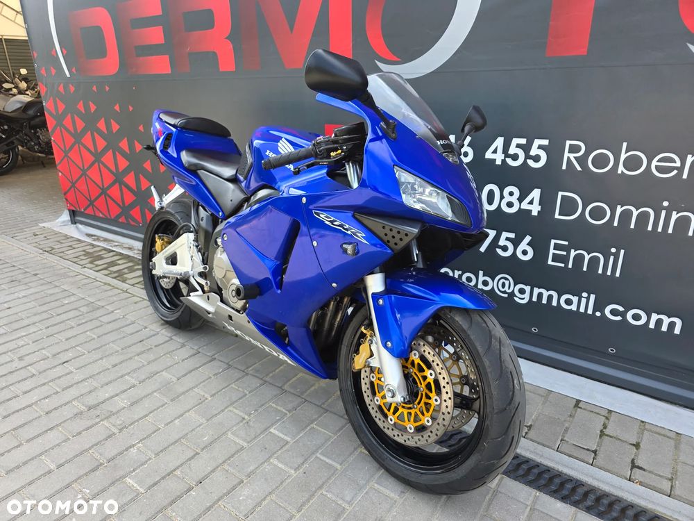 Honda CBR - 3