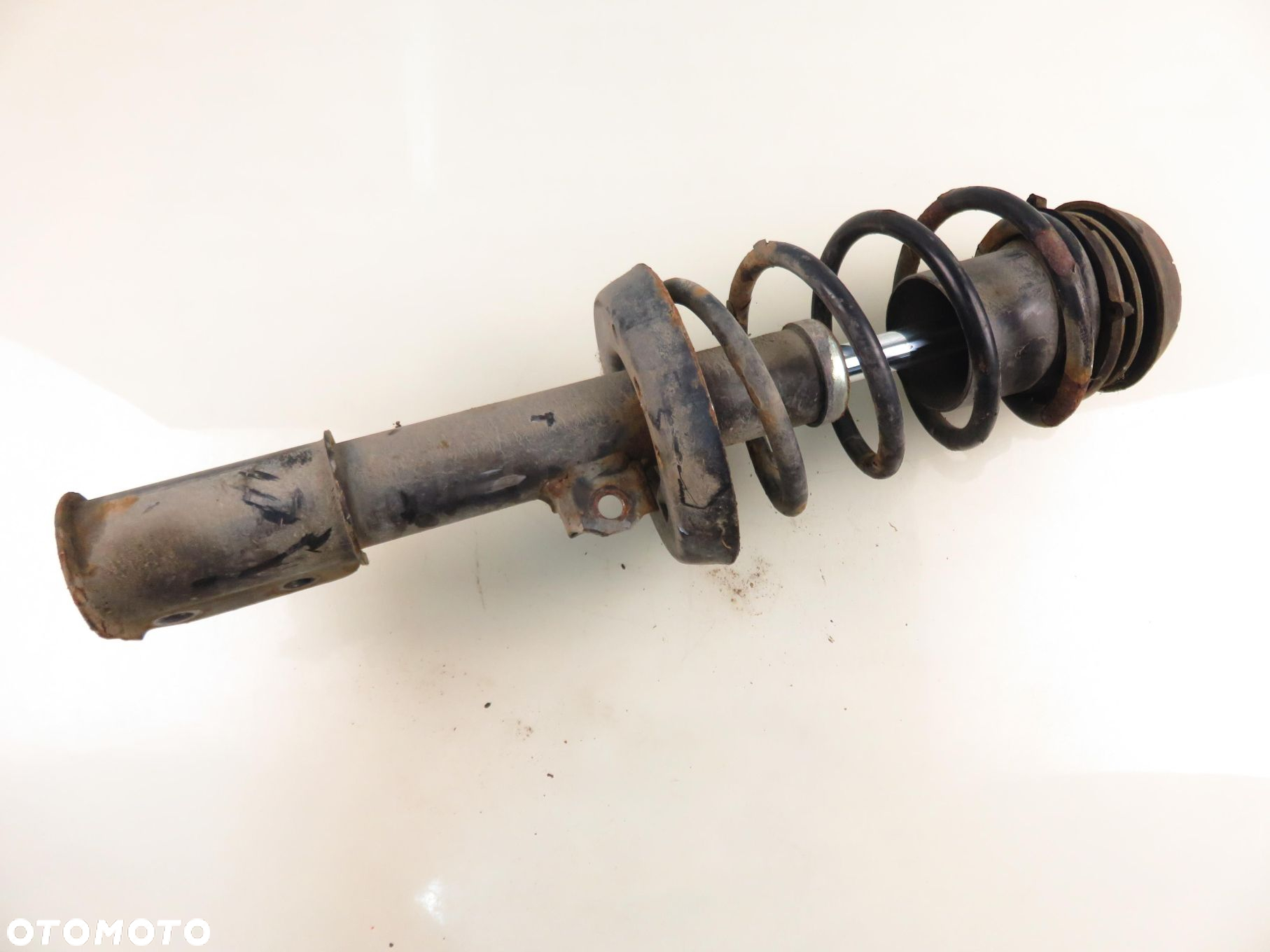 MCPERSON PRAWY PRZEDNI OPEL ZAFIRA B 2.2 230574 - 2