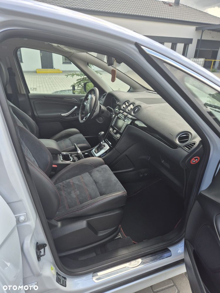Ford S-Max - 9