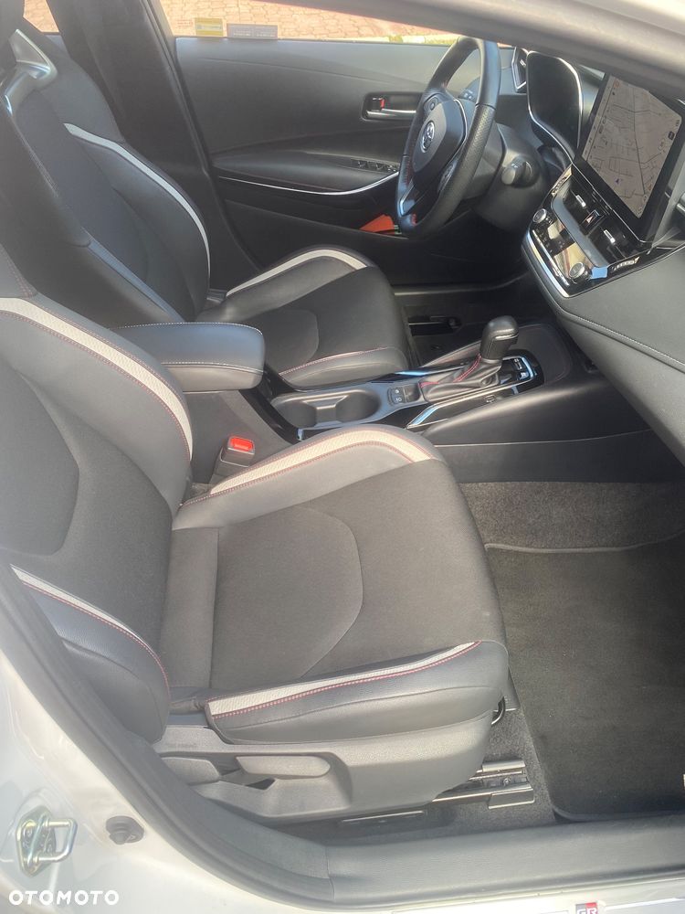 Toyota Corolla 1.8 Hybrid GR Sport - 11