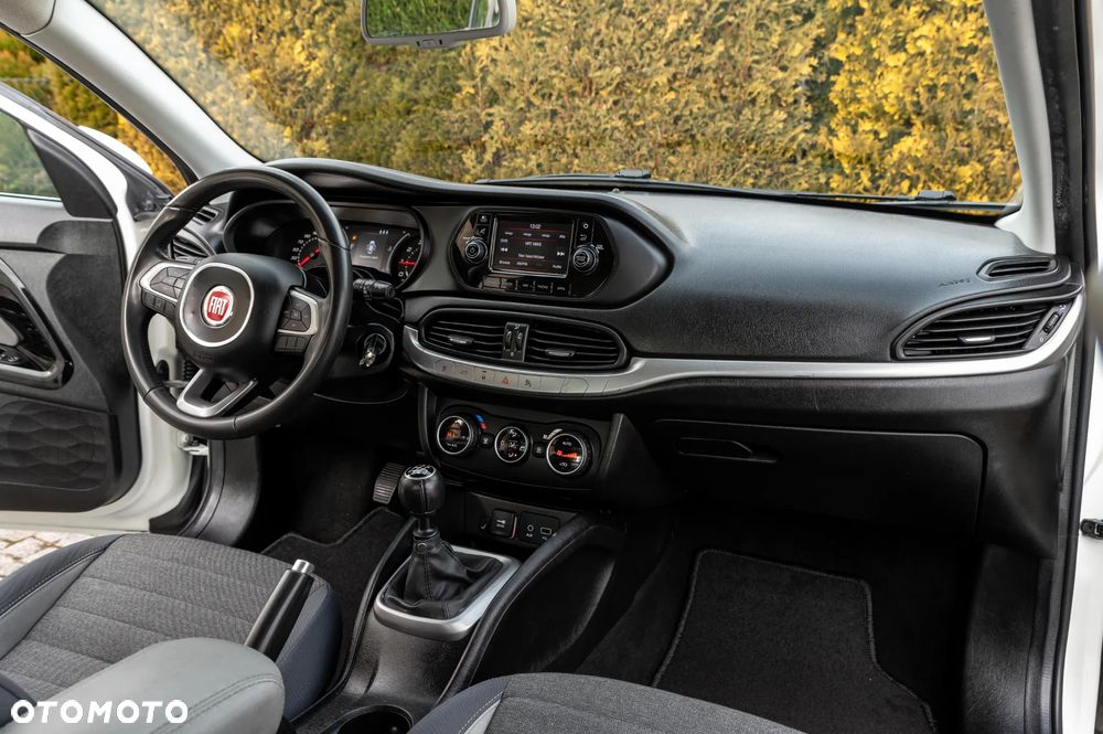 Fiat Tipo 1.4 16v Easy - 31
