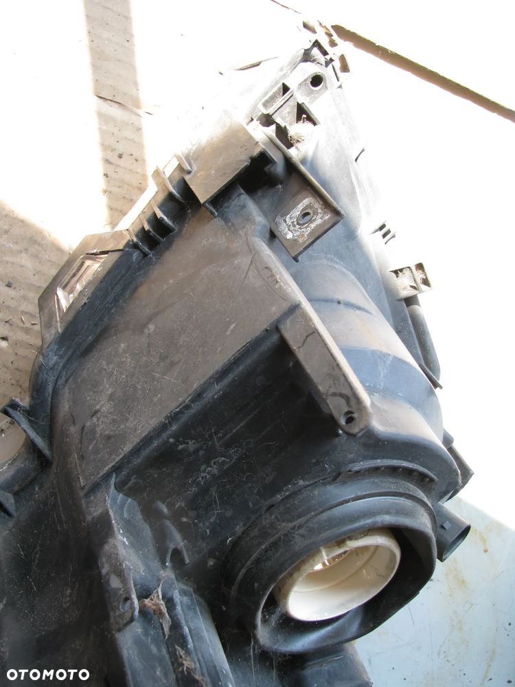 LAMPA PRAWA PRZEDNIA BMW E46 SEDAN - 10