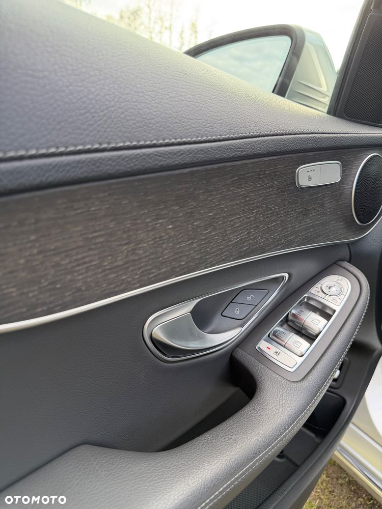Mercedes-Benz Klasa C 300 d 9G-TRONIC Avantgarde - 13