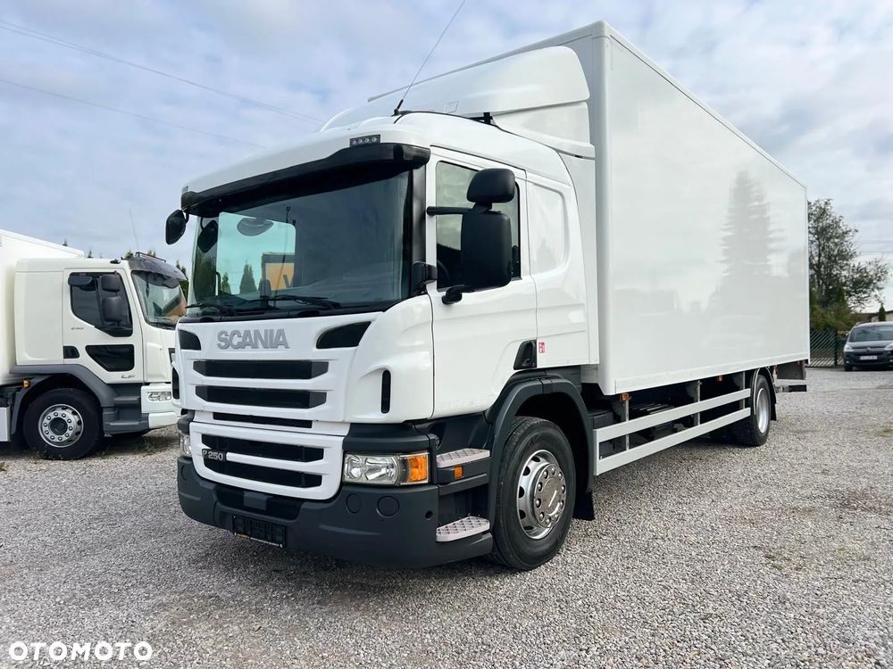 Scania P250 / Izoterma / Winda / Kabina Sypialna / - 20